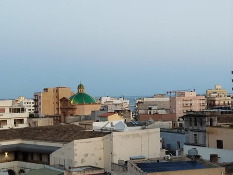 View (from property/room), City view