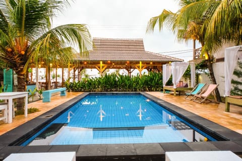 Swimming pool, Swimming pool