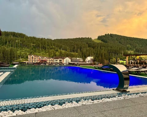 Natural landscape, Mountain view, Pool view, Swimming pool