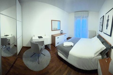 Seating area, Bedroom
