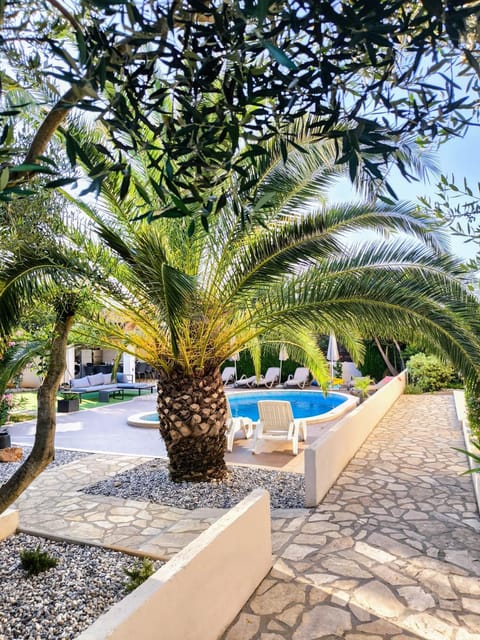 Day, Garden, Garden view, Pool view, Swimming pool, sunbed