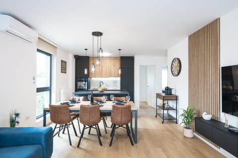 Living room, Dining area, kitchen