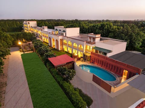 Property building, Swimming pool