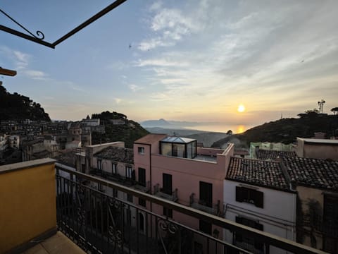 View (from property/room), City view