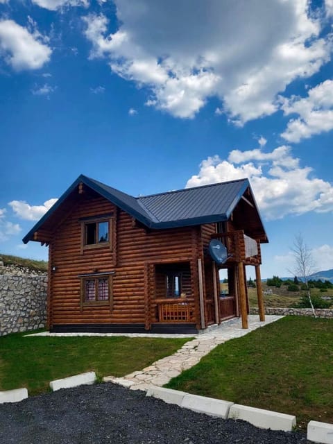 Property building, Natural landscape, Garden