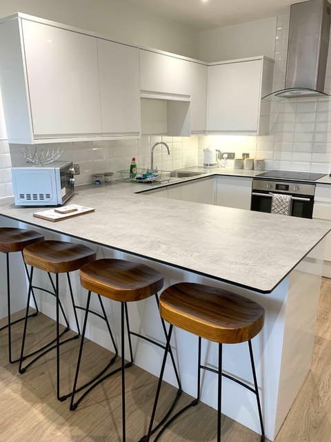 microwave, oven, stove, kitchen