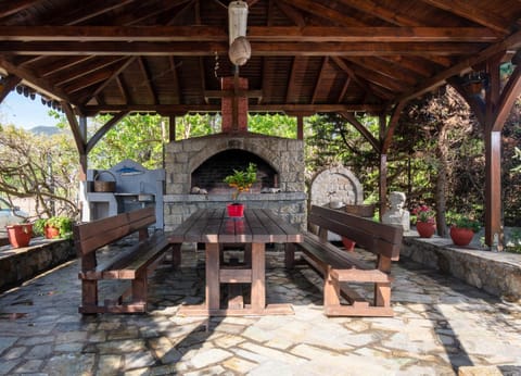 Patio, BBQ facilities, Garden, Dining area