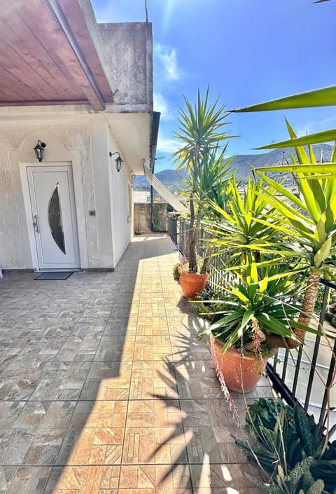 La Terrazza House in Sapri