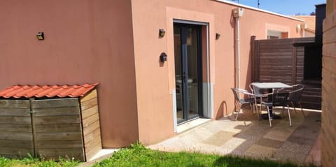 Balcony/Terrace, Inner courtyard view