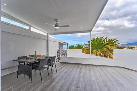 Patio, Day, Natural landscape, View (from property/room), Balcony/Terrace, Balcony/Terrace, Dining area, Sea view