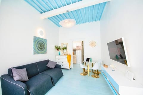 TV and multimedia, Living room, Dining area