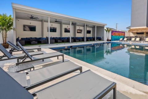 Day, Pool view, Swimming pool, sunbed