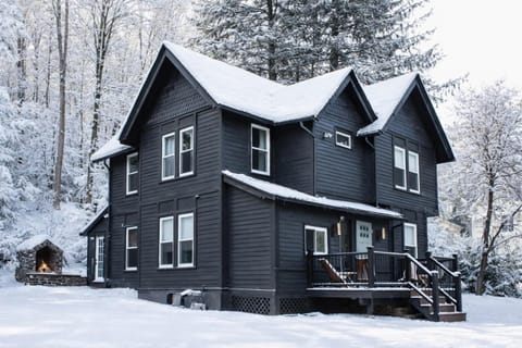 Property building, Natural landscape, Winter