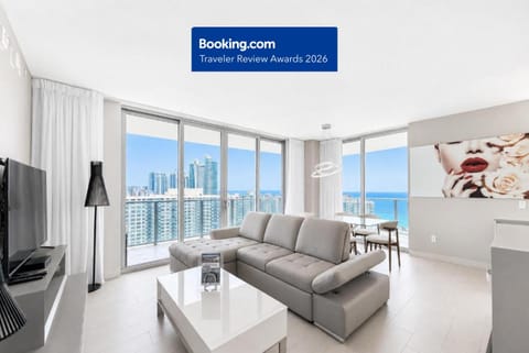 Communal lounge/ TV room, TV and multimedia, Living room, Seating area