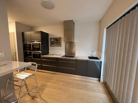 A la Nuitée, Grand studio design LE VINCI Apartment in Arradon