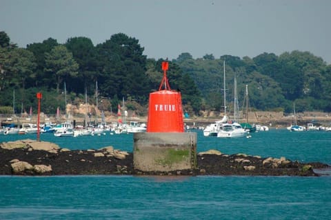 A la Nuitée, Grand studio design LE VINCI Apartment in Arradon