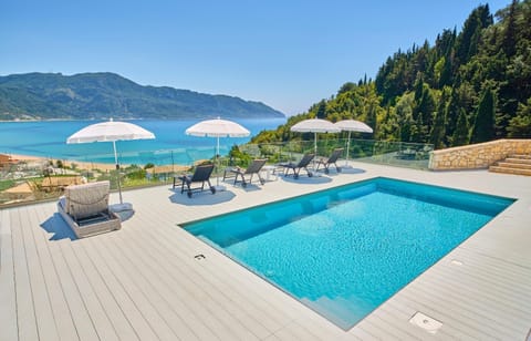 Swimming pool, sunbed