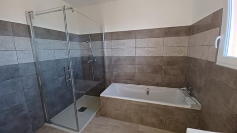 VILLA TITOU Villa in Cabriès