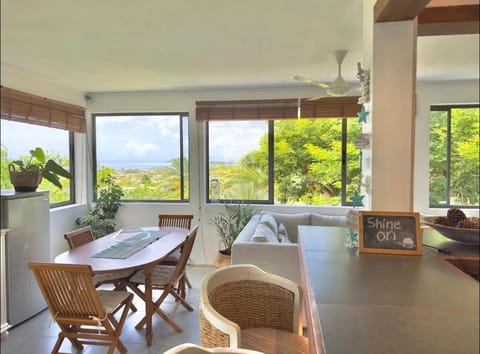 Seating area, Dining area, Mountain view, Sea view, kitchen