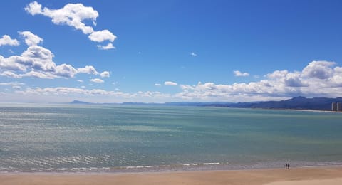 Mountain view, Sea view