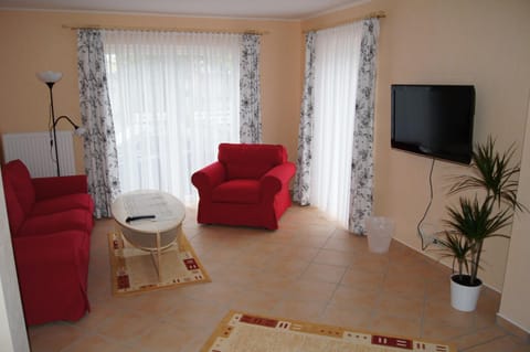 Living room, Photo of the whole room