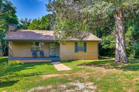 Quaint Oxford Home about 2 Mi to Ole Miss and The Grove! House in Oxford