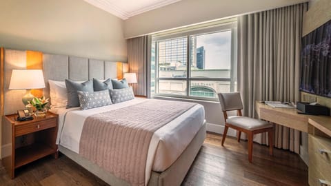 Bed, TV and multimedia, Bedroom