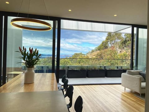 Stunning home with Breathtaking Views Villa in Tasmania