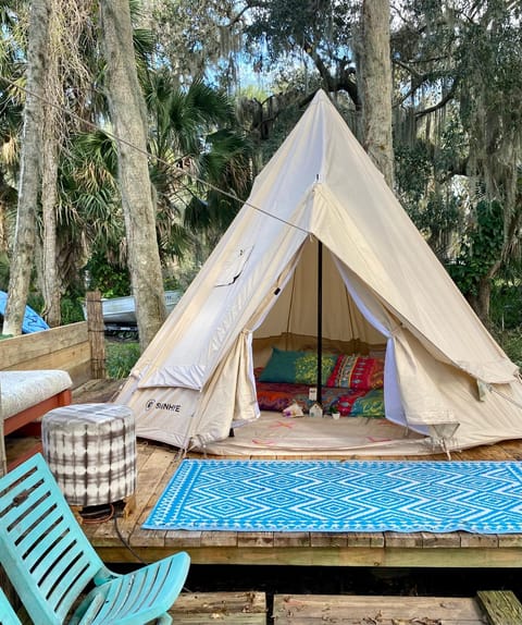 The Lodge at Runaway Bay Campground/ 
RV Resort in Florida