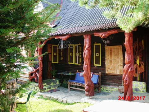 Property building, Facade/entrance, Balcony/Terrace