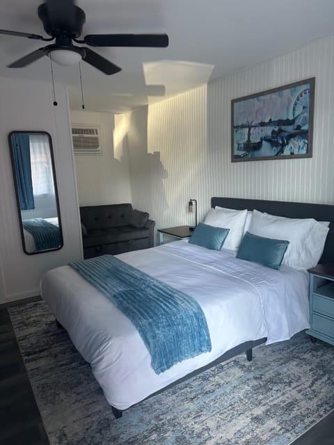 Lake Shafer Resort Hotel in Indiana