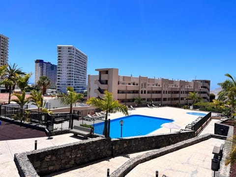 Property building, Swimming pool, Swimming pool