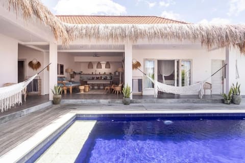 Property building, Patio, Day, Pool view, Swimming pool, Swimming pool