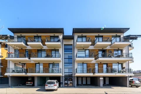 Property building, Location