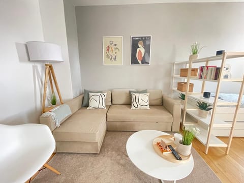 Living room, Photo of the whole room, Seating area