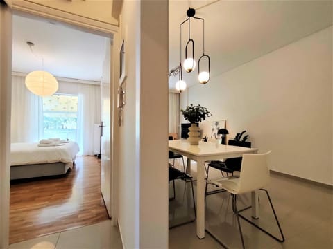 Vouliagmeni Iasonos Residence Central Stylish Flat Apartment in Vouliagmeni