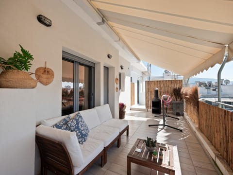 Patio, Day, View (from property/room), Balcony/Terrace, Living room, Seating area