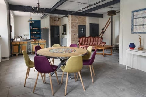 Living room, Dining area