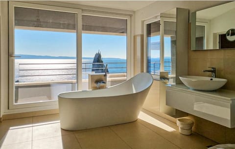Toilet, Bird's eye view, Sea view, Bath