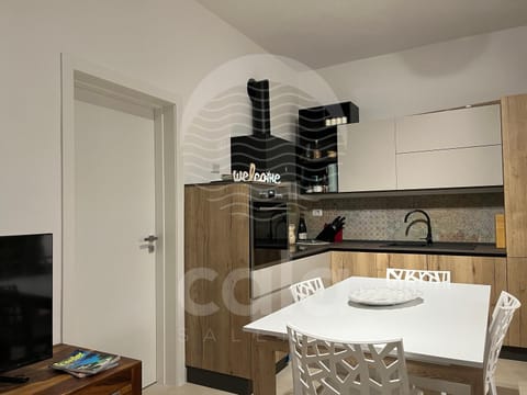 Kitchen or kitchenette, Dining area, pet friendly, stove