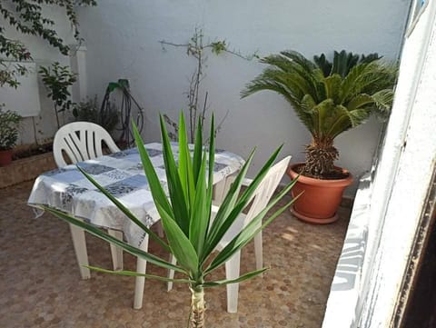 Garden, Balcony/Terrace