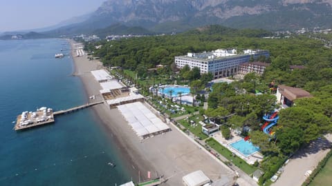 Property building, Day, Natural landscape, Bird's eye view, Beach, Sea view