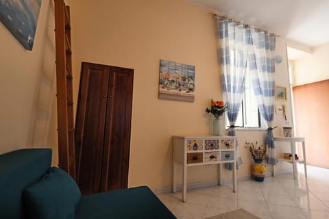 Sole Luna Porto Apartment in Pozzuoli