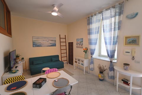 Sole Luna Porto Apartment in Pozzuoli