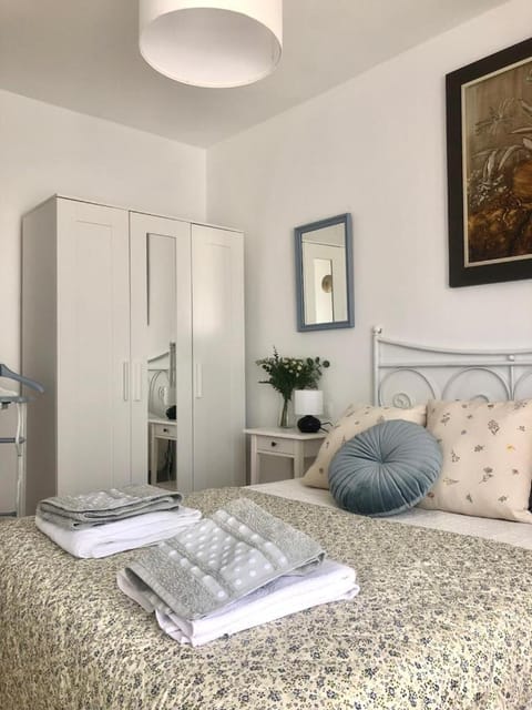 Bed, Photo of the whole room, Bedroom, towels, wardrobe
