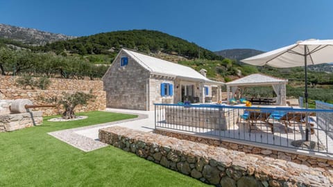 Traditional stone poolside villa in Bol Villa in Bol
