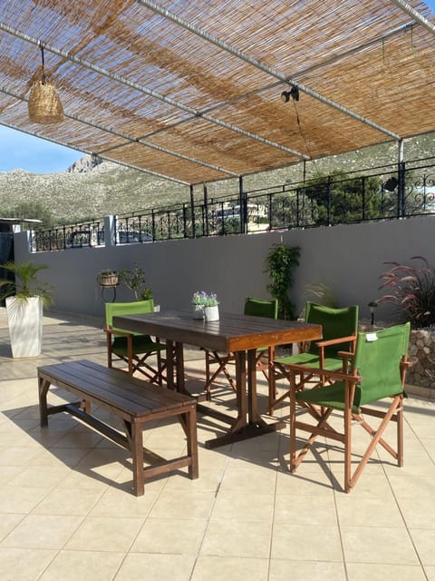 Patio, View (from property/room), Balcony/Terrace