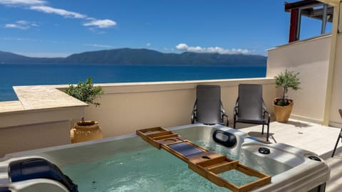 Hot Tub, Hot Tub