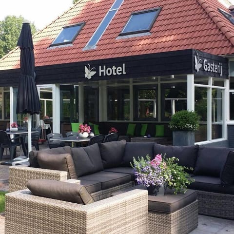 Facade/entrance, Property logo or sign, Property logo or sign, Neighbourhood, Lounge or bar