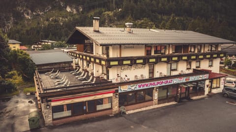 Property building, View (from property/room), Balcony/Terrace